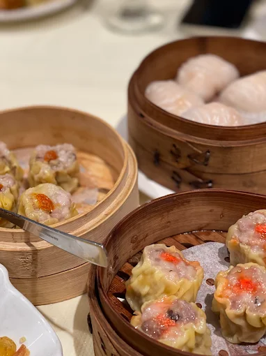 ladychowkitchennyThumb