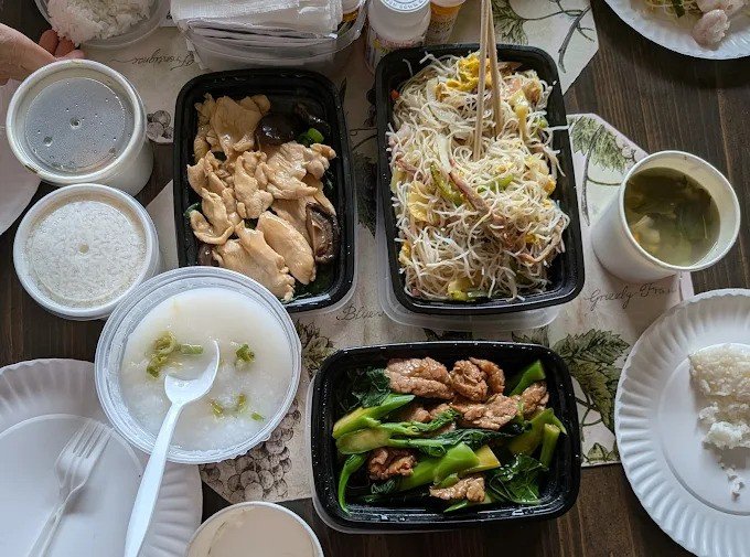 ladychowkitchennyThumb